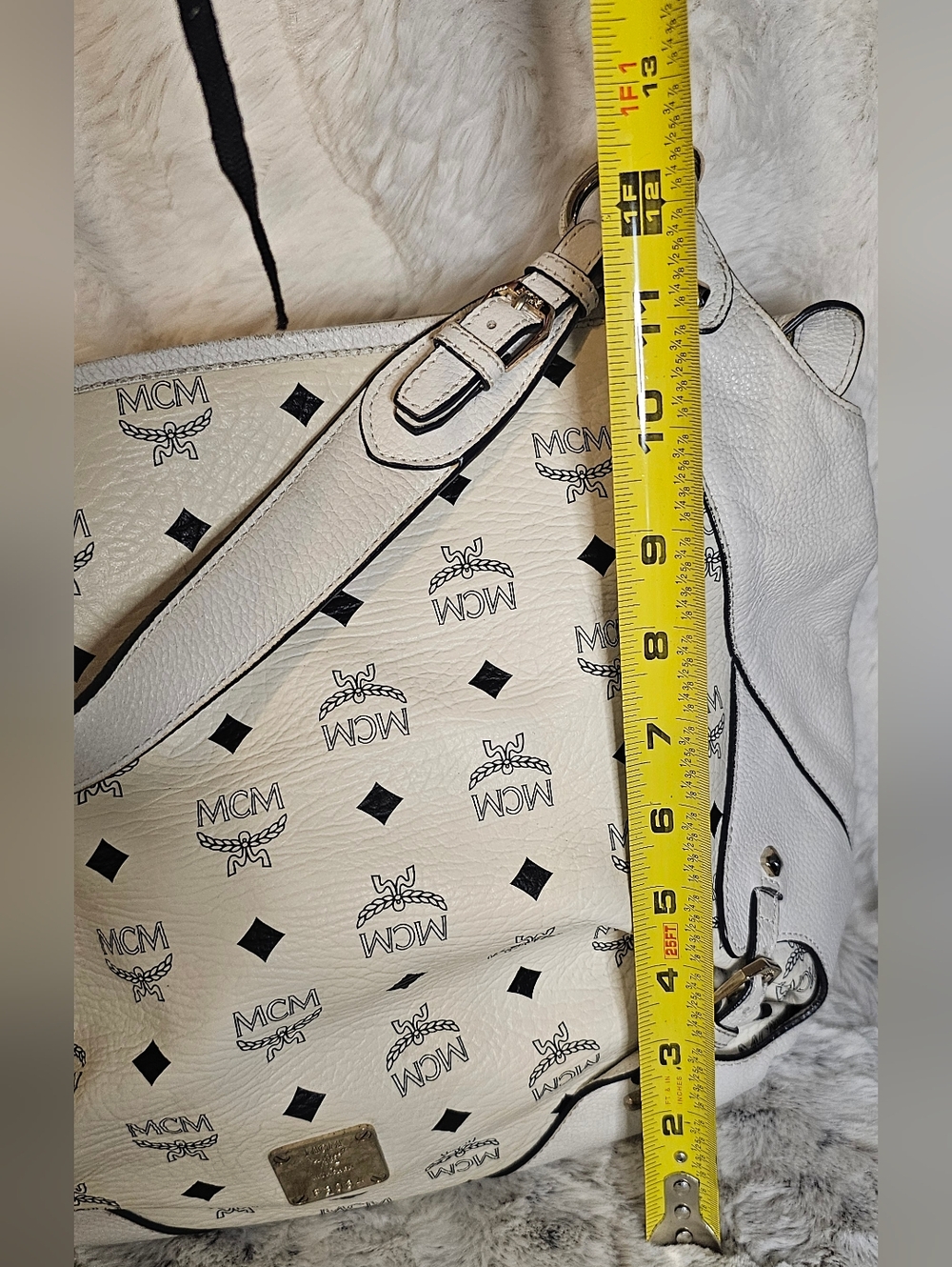 MCM White Visetos Hobo Shoulder Bag - Picture 14 of 15